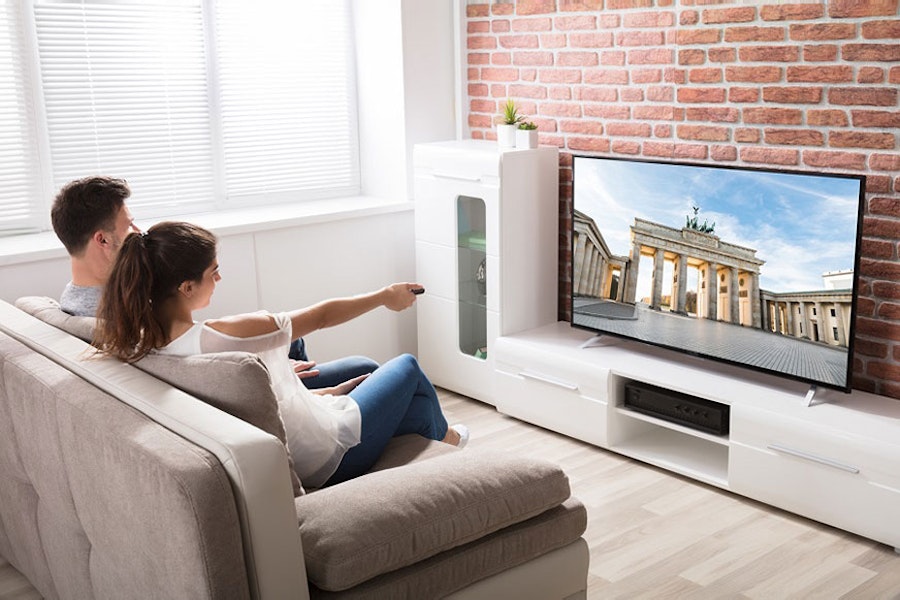 tv a screen size and proper viewing distance guide