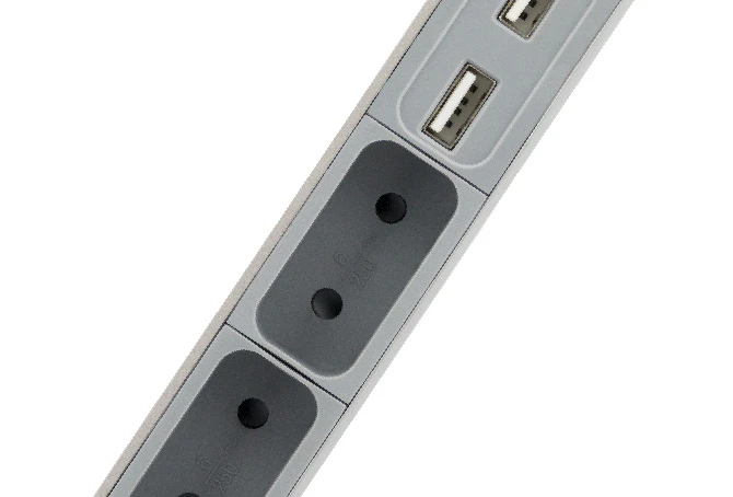 Multiprise extraplate 4 prises 2P 6A + 2 USB - Thomson