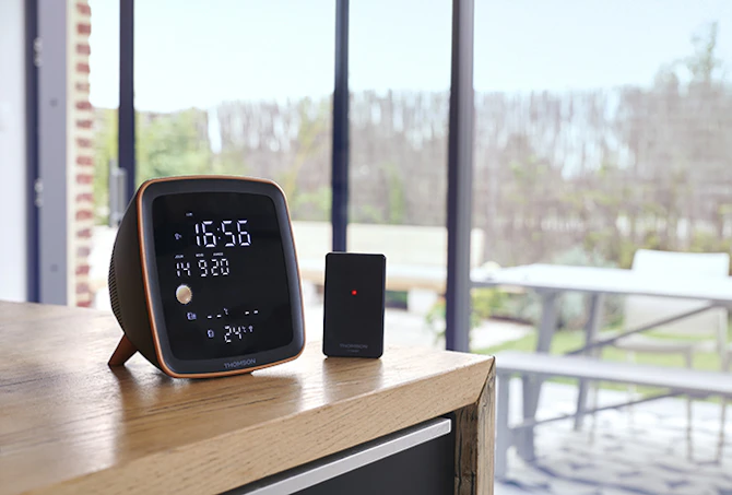 Enceinte Bluetooth 4G Connecté à Alexa avec Horloge